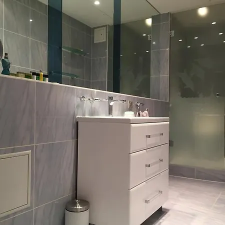 Champs Elysees Exceptional 1 Bedroom Apartment *