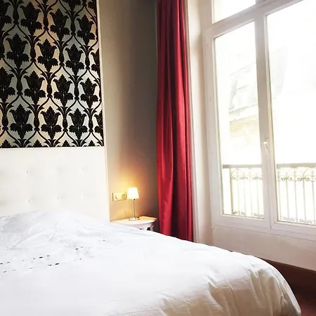 Champs Elysees Exceptional 1 Bedroom Apartment Paris